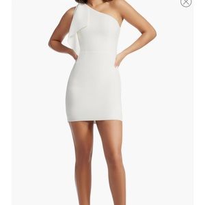 DRESS THE POPULATION tiff one shoulder dress